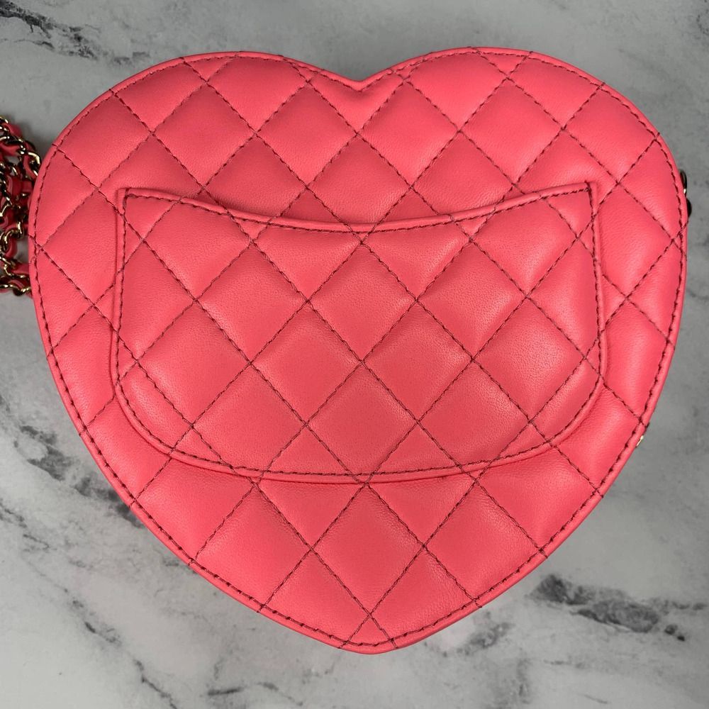 Chanel Pink Heart Bag 22S CC In Love Leather Crossbody bag NEW Authentic - Picture 4 of 15